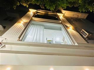 Bán gấp xuất cảnh  21m  3 tầng  giá 5.7 tỷ