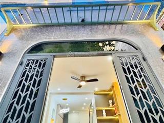 Anh thanh cần bán gấp khu vực đ.đặng văn ngữ p.10 q.3 giá 2 tỷ 650tr/60m2. hẻm 4m