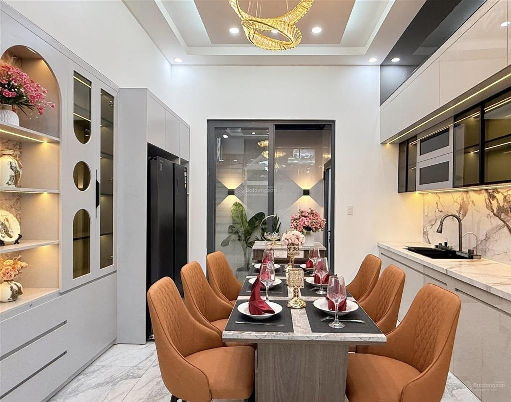 Bán gấp nhà đ.quang trungq.gò vấp.giá bán 3tỷ530tr/72m2,cho thuê 15tr/tháng.gần chợ hạnh thông tây