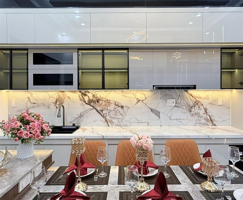 Bán gấp nhà đ.quang trungq.gò vấp.giá bán 3tỷ530tr/72m2,cho thuê 15tr/tháng.gần chợ hạnh thông tây