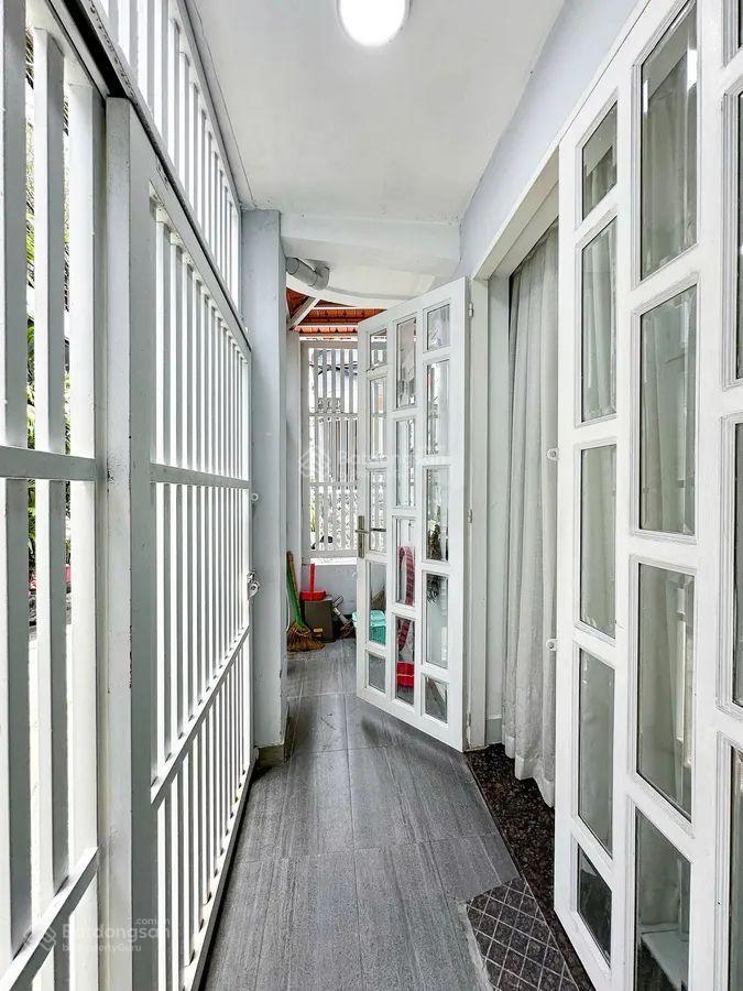 Bán gấp xuất cảnh  49m  2 tầng  giá 8.5 tỷ  nhà trần hưng đạo quận 1