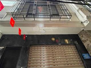 Nhà ngõ cầu giấy, vừa ở vừa kinh doanh, dòng tiền khủng