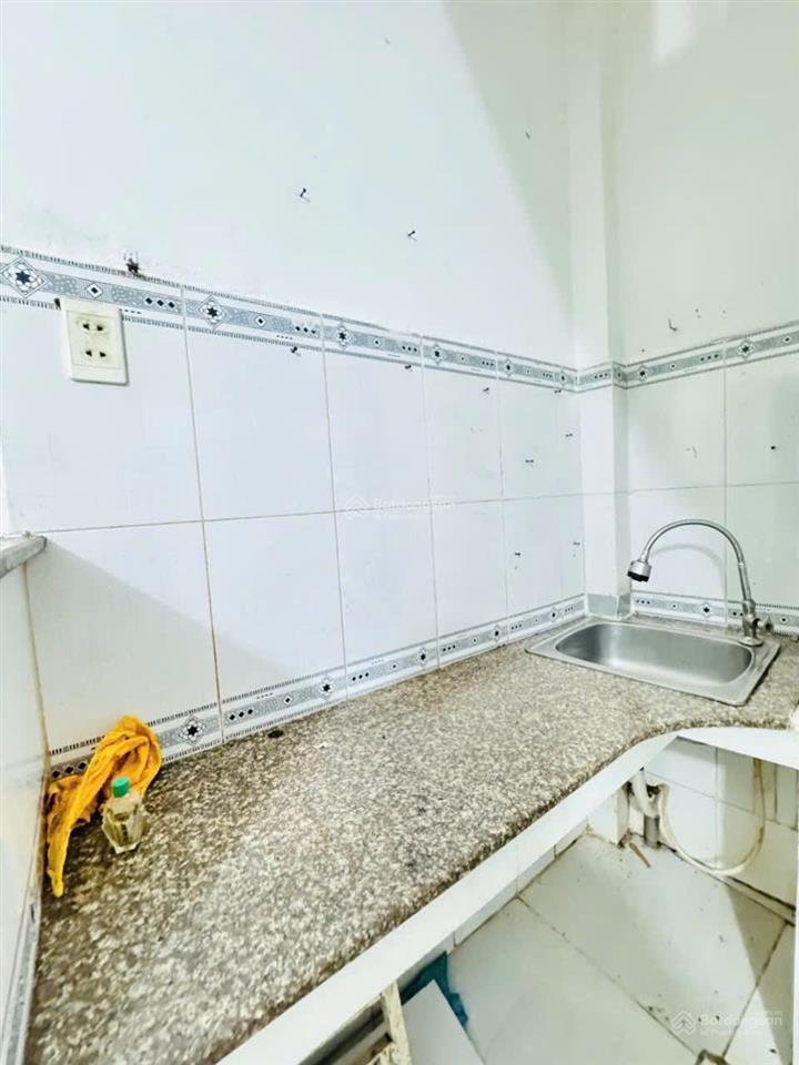 Nhà nhỏ 2 lầu sổ riêng nguyễn kiệm sát phạm văn đồng gv có hh gt