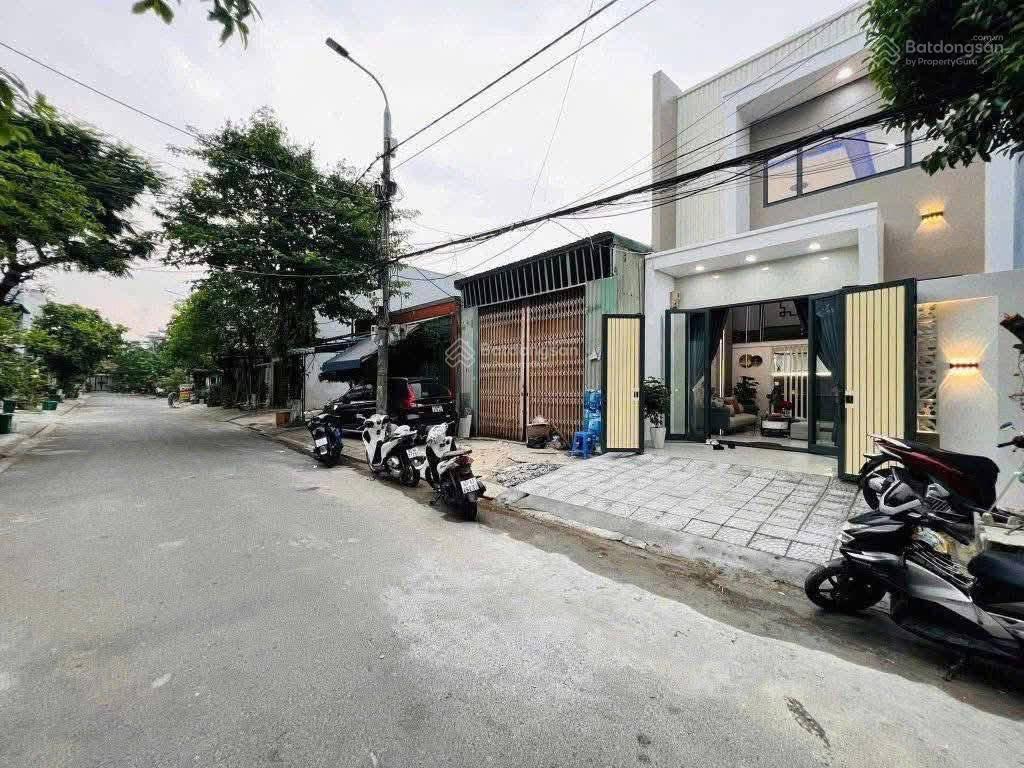 Tôi chính chủ bán gấp nhà đề xoay tiền làm ăn vị trí trung tâm đường rộng 6m, khu dân cư đông đúc