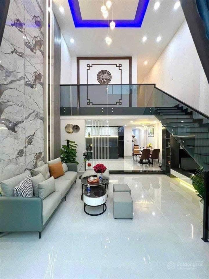 Tôi chính chủ bán gấp nhà đề xoay tiền làm ăn vị trí trung tâm đường rộng 6m, khu dân cư đông đúc