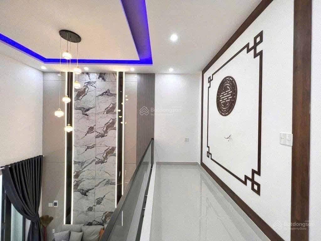 Tôi chính chủ bán gấp nhà đề xoay tiền làm ăn vị trí trung tâm đường rộng 6m, khu dân cư đông đúc