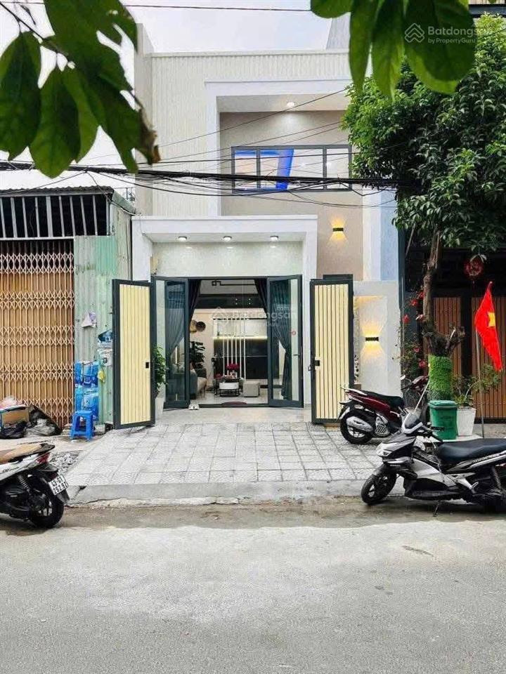 Tôi chính chủ bán gấp nhà đề xoay tiền làm ăn vị trí trung tâm đường rộng 6m, khu dân cư đông đúc