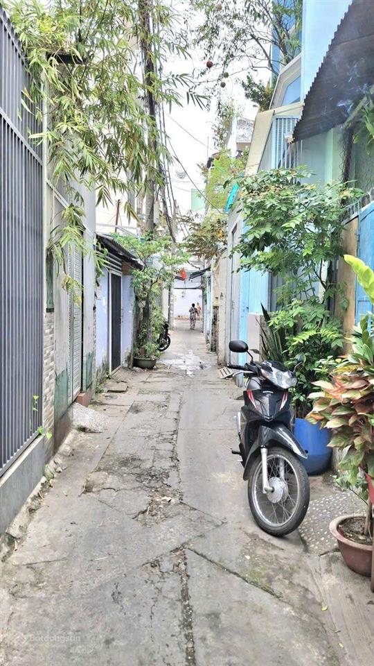 Nhà nguyễn lâm phú nhuận 5.5 x 18 có 101 m2 đất nhỉnh 8 tỷ tiện xây mới