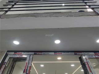Nhà 1trệt 1lầu xây mới 100 % 3.2x8 21m ngã 4 hàng xanh giá chỉ 4 tỷ
