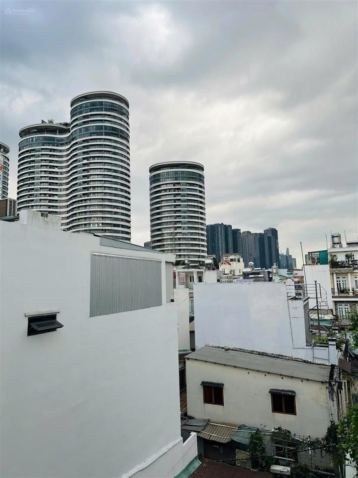 Nhà 122/22 4 tầng btct xô viết nghệ tĩnh  cách q1 1 phút đi bộ  nhỉnh 6 tỷ