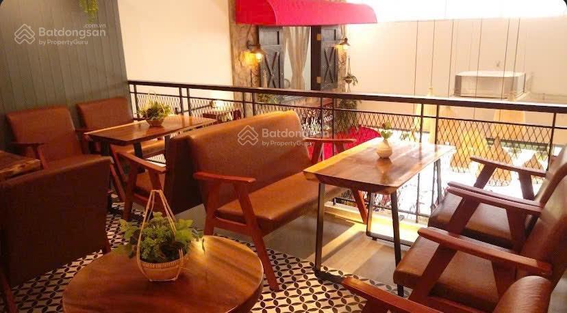 Bán cặp shophouse topaz celadon city mặt tiền siêu khủng 14m đang kinh doanh cà phê cực đông khác