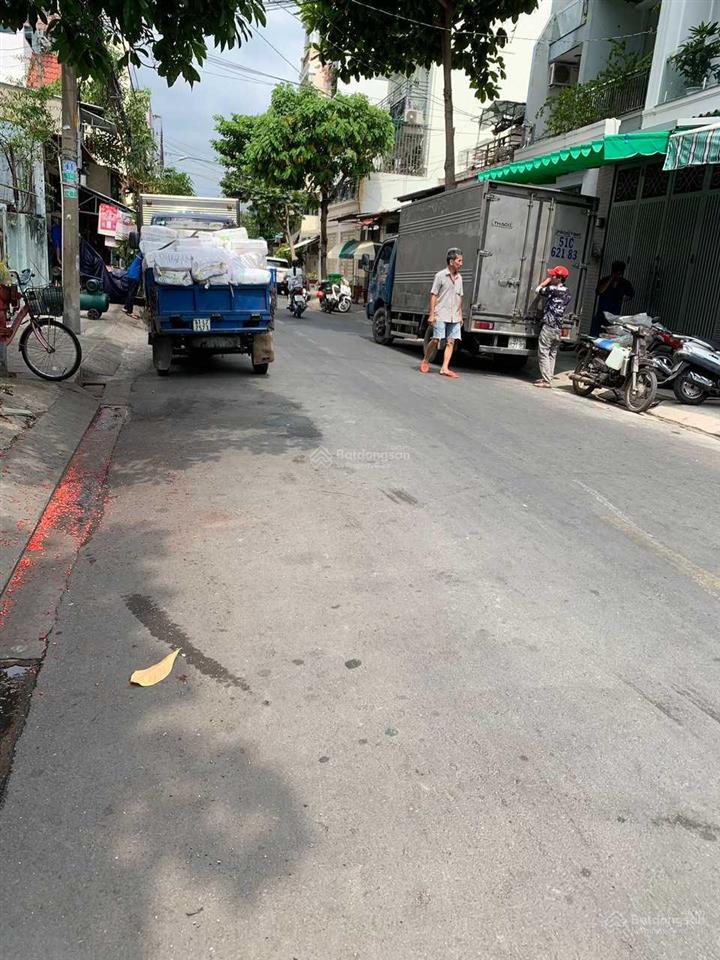 Chính chủ kẹt bank bán gấp mtnb lê sao, dt 3.5 x 17m, nhà cấp 4, giá 6.5 tỷ