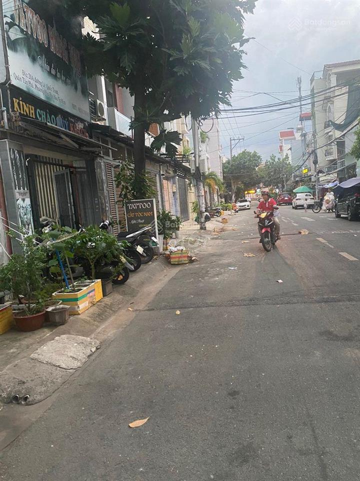 Chính chủ kẹt bank bán gấp mtnb lê sao, dt 3.5 x 17m, nhà cấp 4, giá 6.5 tỷ