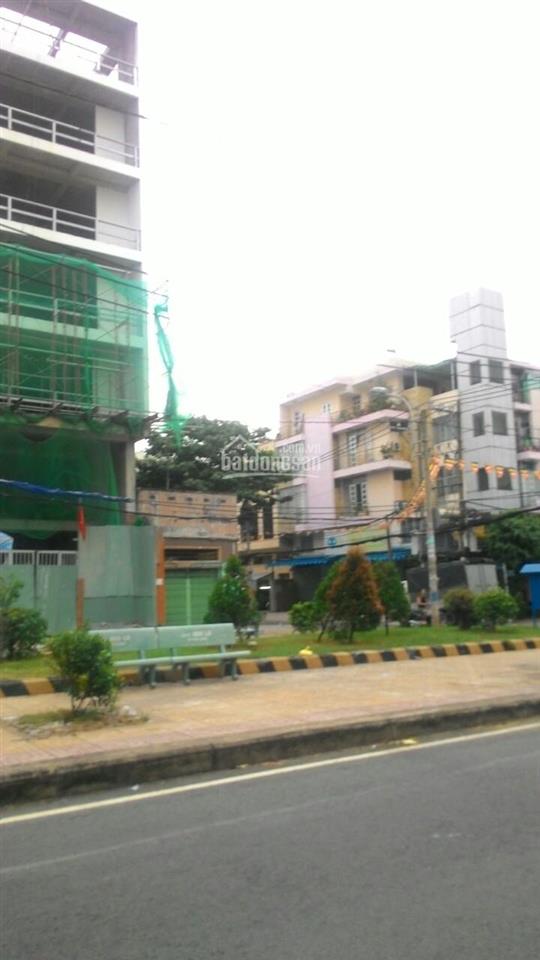 Chủ nhà bán gấp nhà mặt tiền đường phú thọ hòa, q. tân phú, dt 5.2 x 24m, nhà cấp 4, giá 14.5 tỷ