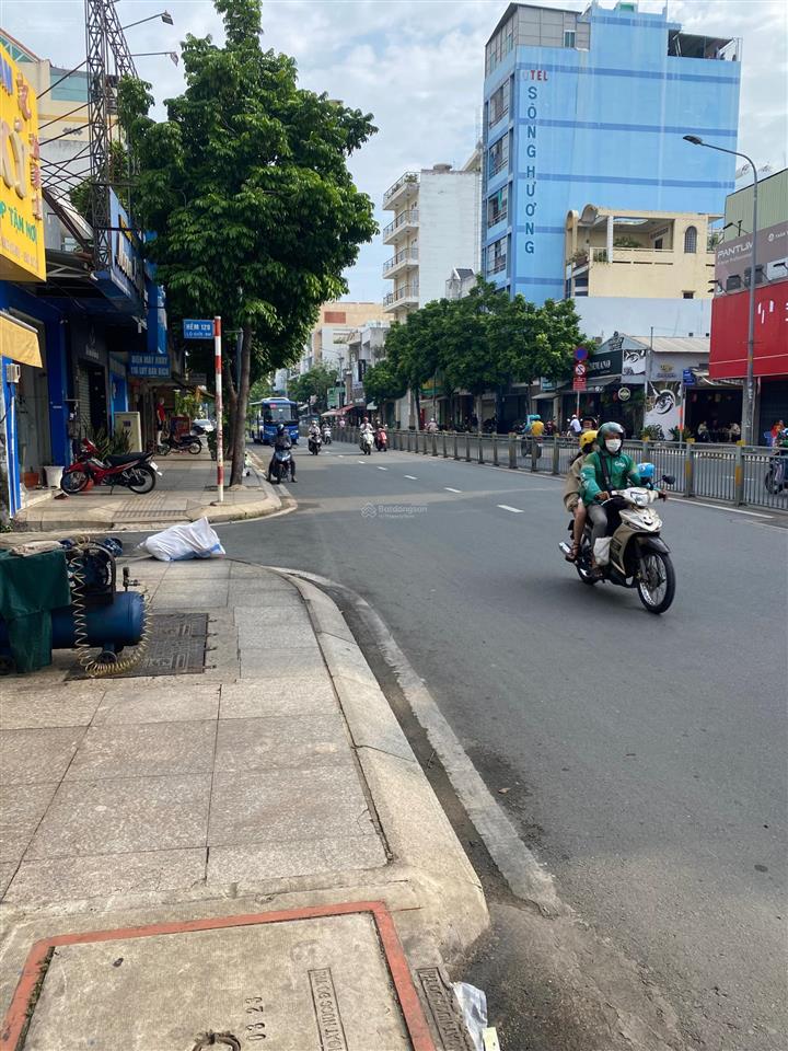 Chính chủ bán nhà mặt tiền đường lũy bán bích, tân phú  dt 10.5 x 52m (tổng 600m2), giá 42 tỷ