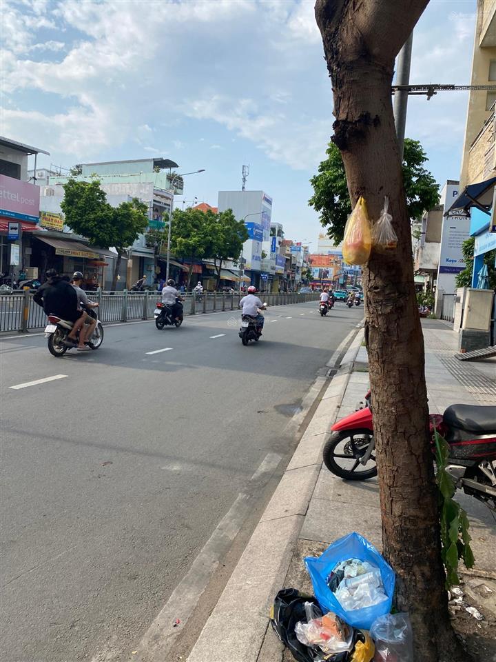 Chính chủ bán nhà mặt tiền đường lũy bán bích, tân phú  dt 10.5 x 52m (tổng 600m2), giá 42 tỷ