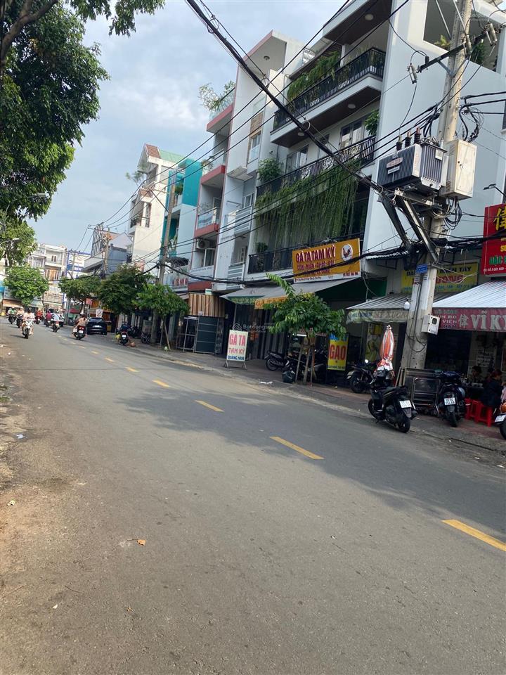 Chính chủ bán nhà mặt tiền đường lũy bán bích, tân phú  dt 10.5 x 52m (tổng 600m2), giá 42 tỷ