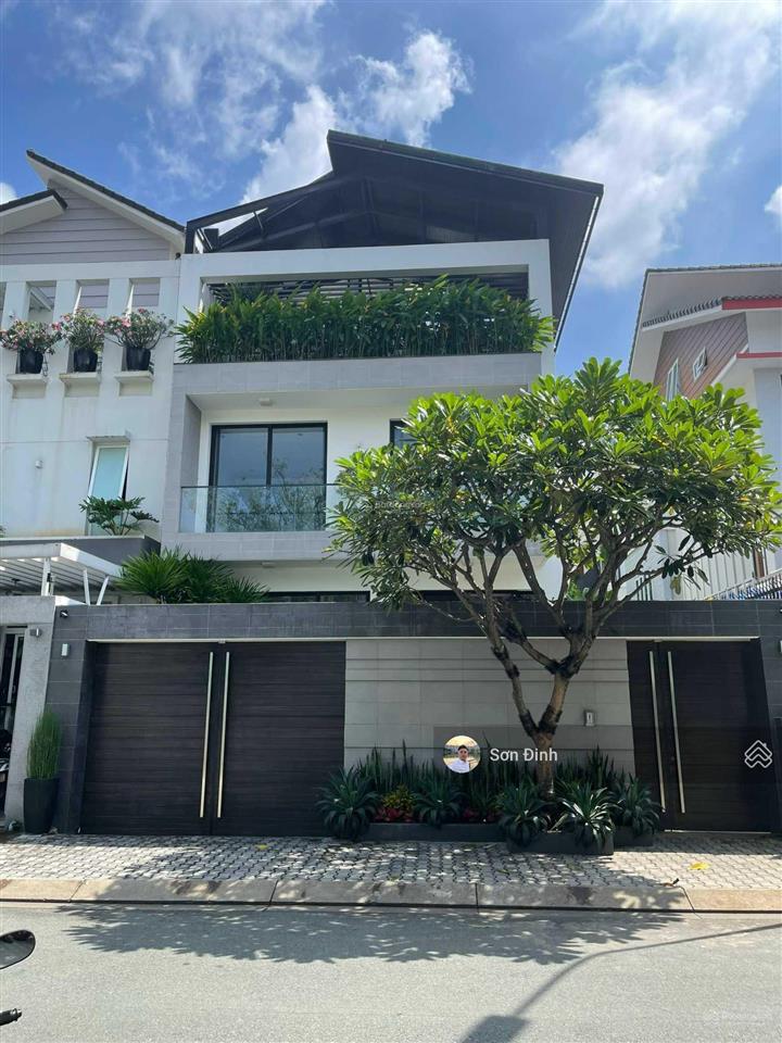 Chính chủ cần bán căn biệt thự phú mỹ vạn phát hưng 10.5x21m (cn 220m2) giá 33 tỷ thương lượng