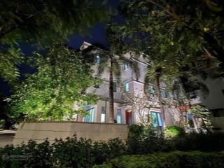 Bán gấp căn biệt thự góc 200m2 kdc nice south phứơc kiển, có nt, giá 29.5 tỷ,  mr sơn 0901 424 ***