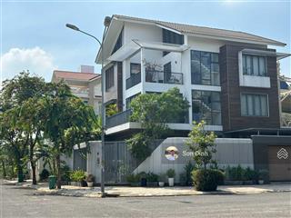 Bán 8 căn nhà phố  biệt thự kdc sadeco ven sông q.7 dt 5x18m 7x18m giá 18 tỷ  0901 424 *** mr.s
