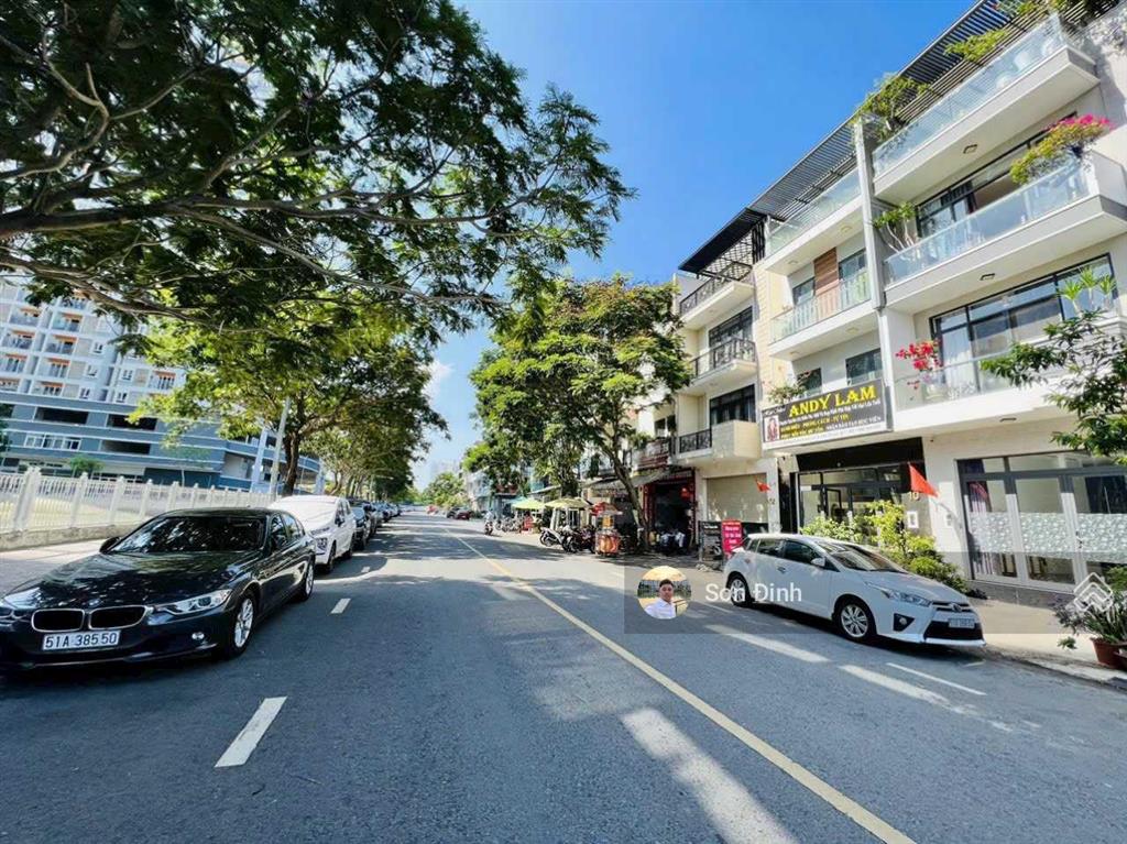 Bán gấp căn nhà phố kinh doanh đường d4  dt 5x21m 3 lầu  đường 20m dự án jamona city quận 7
