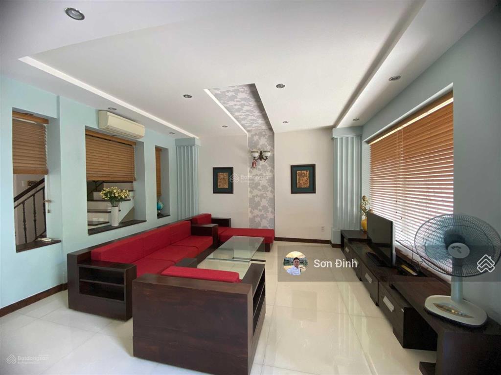 Chính chủ cho thuê biệt thự phú mỹ vạn phát hưng quận 7 dt 10.5x21m giá 40tr 0901 424 *** mr.sơn