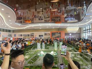 Quỹ 30 căn vip 77m,83m,90m,96m lô góc hoàng huy new city giá cđt vốn hơn 3 tỷ xây 5 tầng đường 18m