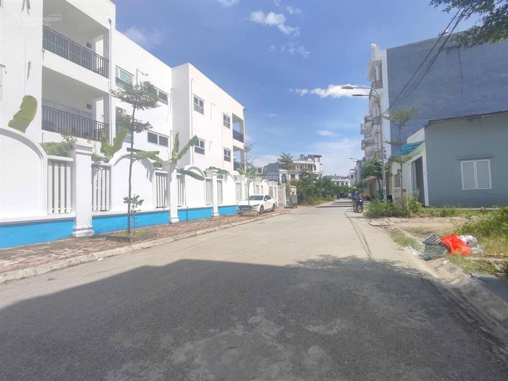 Rẻ nhất hơn 4 tỷ  đất 45m2 mt 4,5m đường 13mtđc a51 hồ senngay aeon mall sđccđược xây 7 tầg
