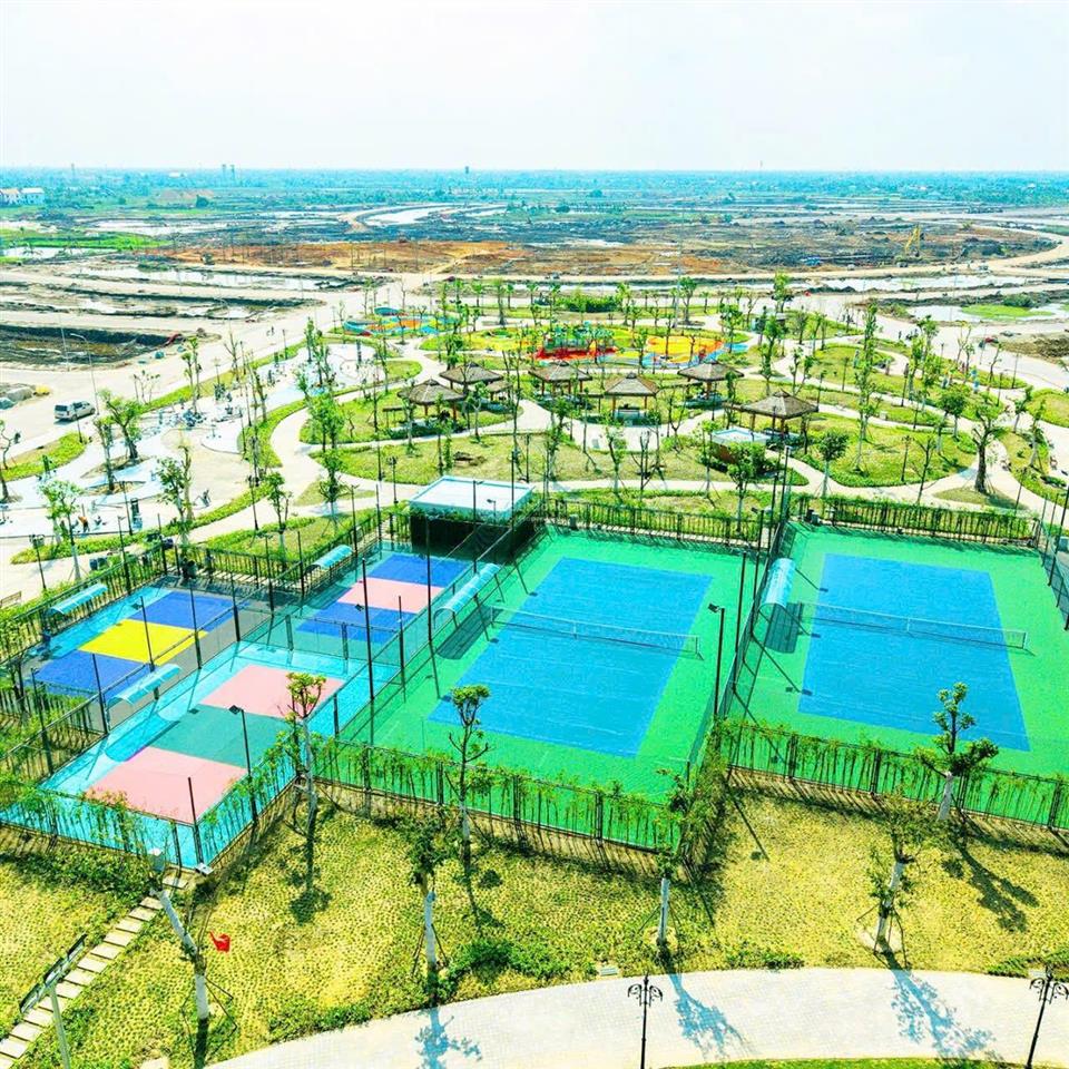 Vốn 1,5 tỷ có mặt đường 78m (vành đai 2) nhà 65m2  4 tầng vin dương kinh kinh doah tốttts 6,3 ty