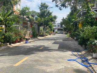 Bán gấp lô đất đường d10 kdc long hậu nam sài gòn. dt 5m x 18m giá 2 tỷ 250tr. sổ đỏ riêng
