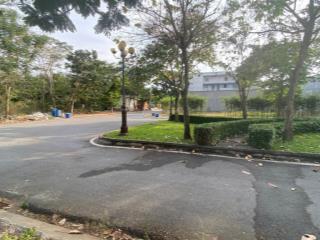 Cần bán lô đất đường n6 đối diện công viên, dt 5m x 20m giá 2 tỷ 550tr. sổ đỏ riêng