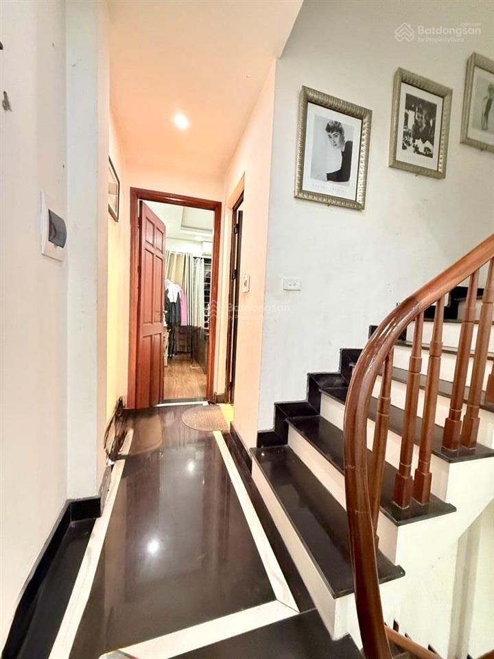 Mễ trì hàng xóm marriot ngõ thông  ba gác đỗ cửa  20m ra ô tô tránh  chỉ hơn 8tỷ