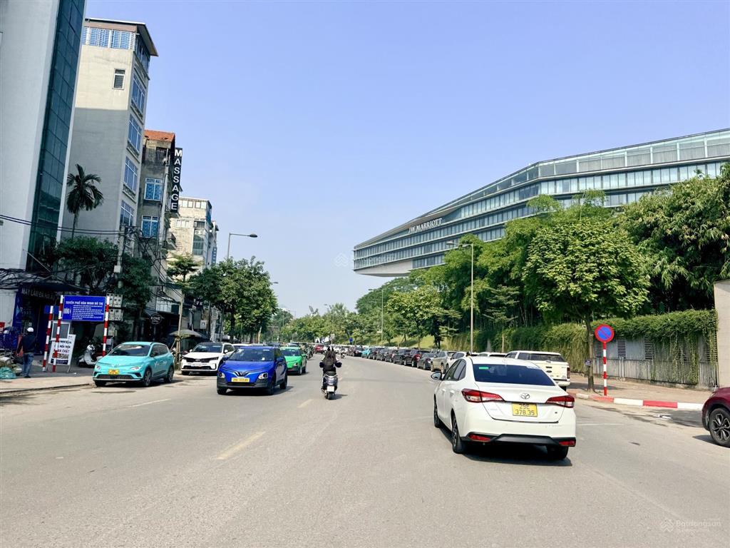 Mễ trì hàng xóm marriot ngõ thông  ba gác đỗ cửa  20m ra ô tô tránh  chỉ hơn 8tỷ