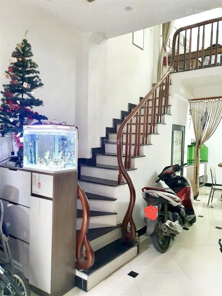 Mễ trì hàng xóm marriot ngõ thông  ba gác đỗ cửa  20m ra ô tô tránh  chỉ hơn 8tỷ