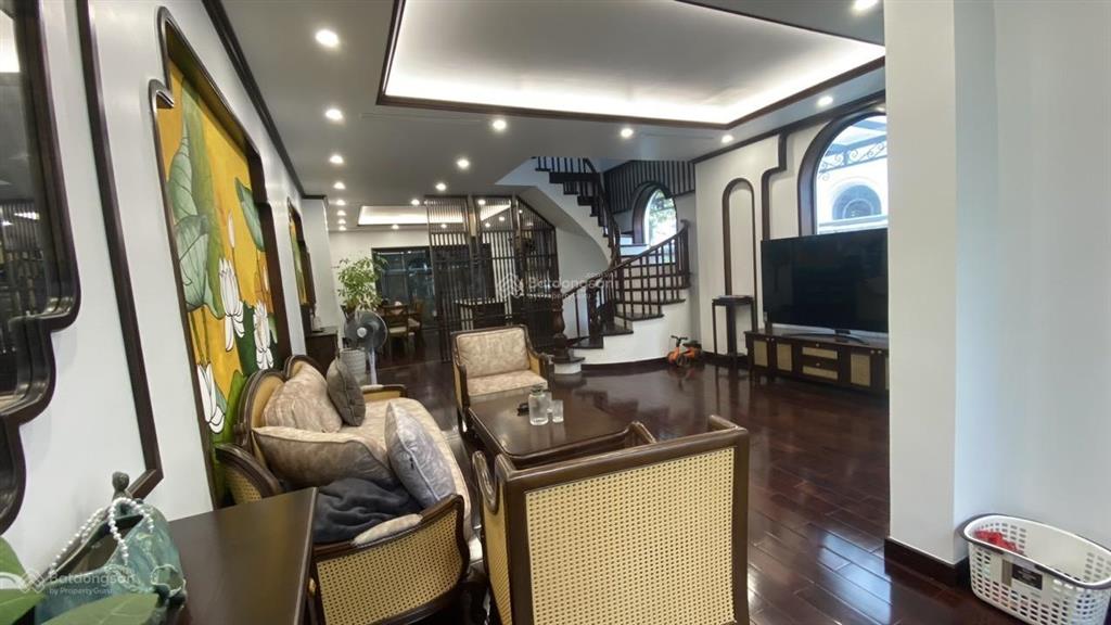 Nợ ngân hàng chủ cần bán gấp biệt thự việt hưng 255m2 x 4t, mt 15m, giá 60tỷ