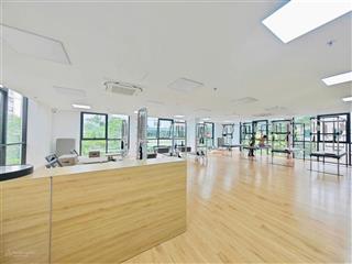 Cho thuê sàn văn phòng nguyễn tuân 120m2 chỉ 21tr 3 thoáng pccc nghiệm thu