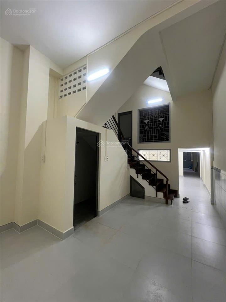 Nhà riêng 270 m2. sổ hồng chính chủ, giấy tờ đầy đủ, mua bán gọn lẹ