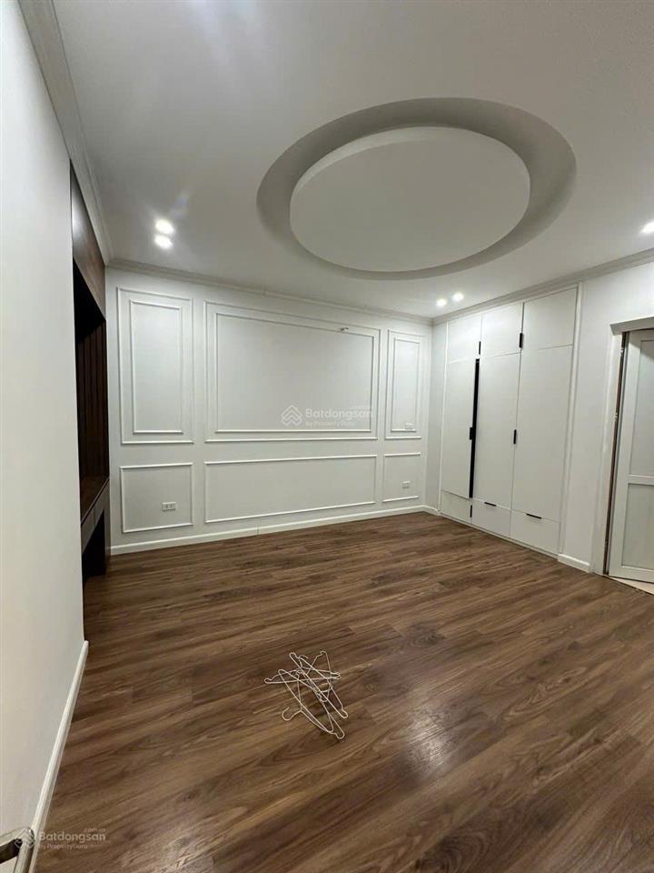 Hiếm! 3pn 2wc  118m² mhdi 60 hoàng quốc việt có slot oto 13.5 tỷ bao phí (chuẩn có tl)