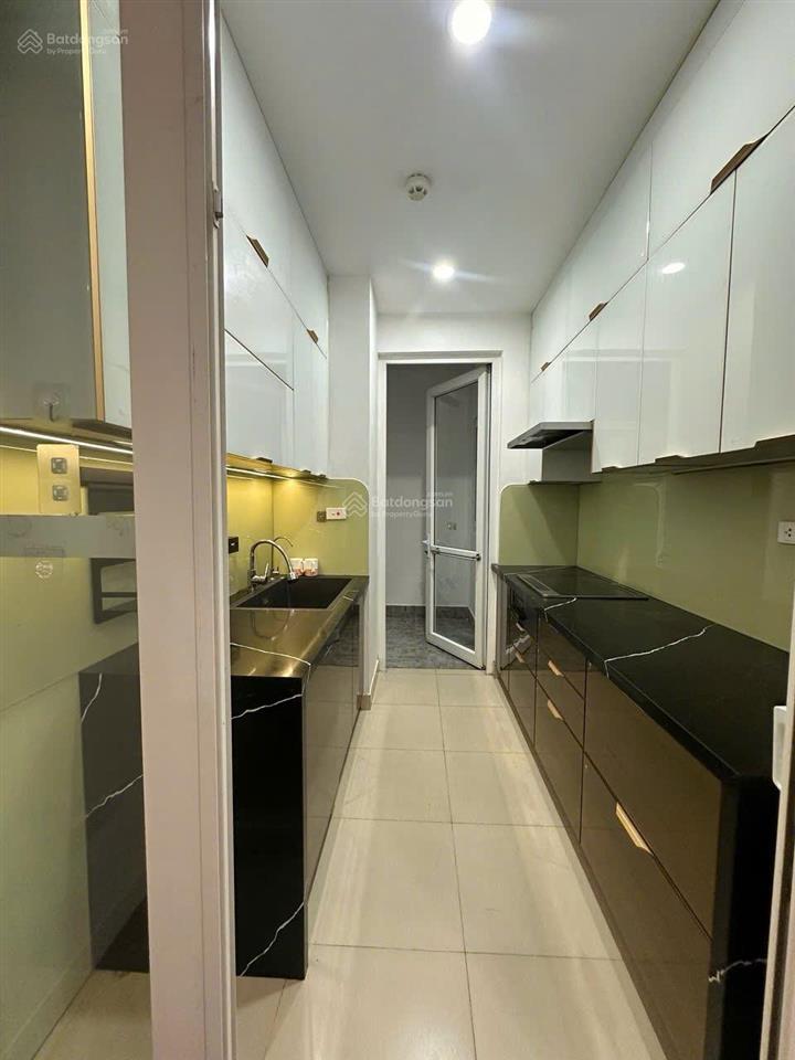 Hiếm! 3pn 2wc  118m² mhdi 60 hoàng quốc việt có slot oto 13.5 tỷ bao phí (chuẩn có tl)