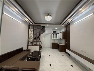 Nhà 5 tầng mới xây  ngõ thông  thạch bàn giá chỉ hơn 5 tỷ