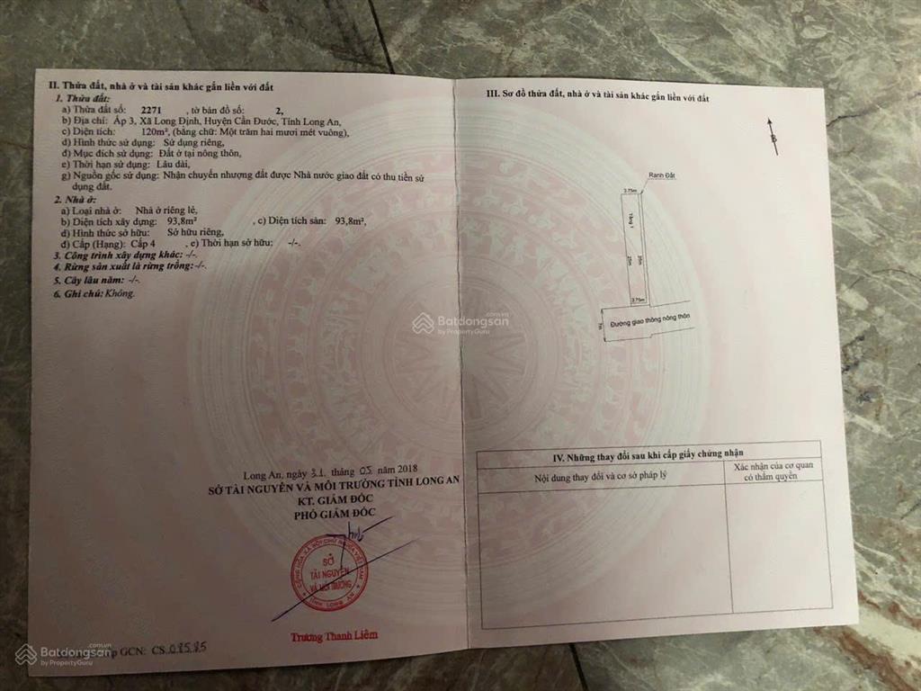 Hai nền nhà liền kề và đang là 2 dãy nhà trọ 12 phòng