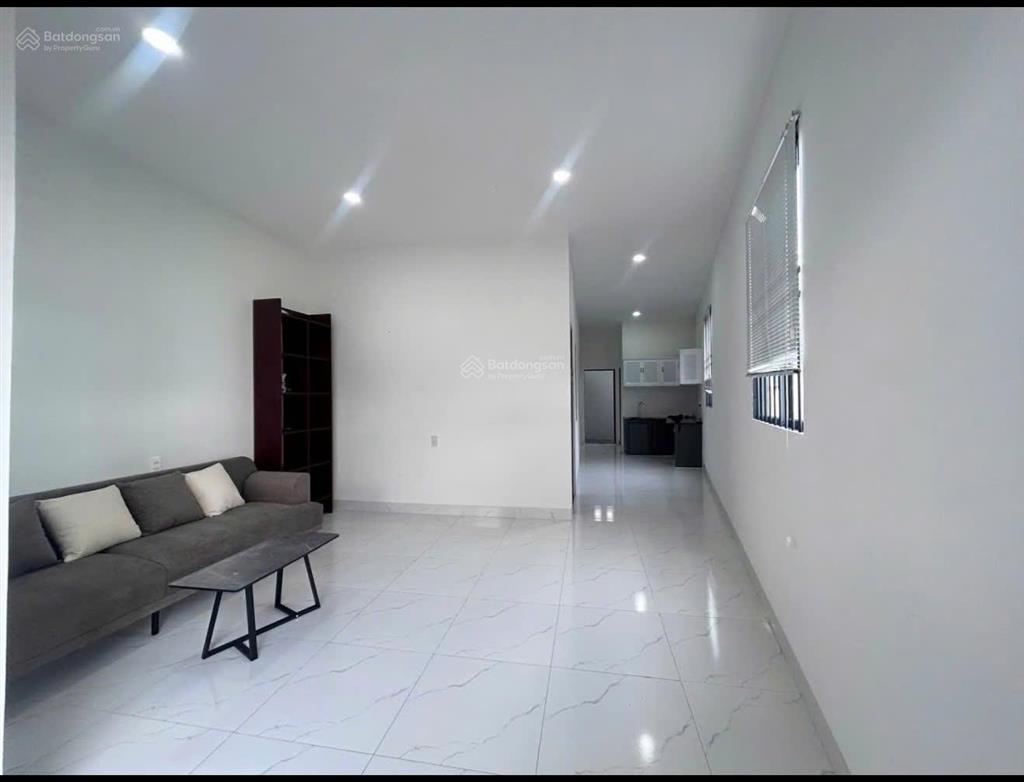 Bán nhà (gần biển)gốc ôtô đậu cửadt80m22pn2wcvĩnh hảinha trangchỉ 3ty8