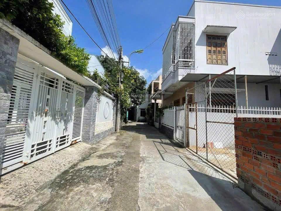 Cần bán đất dt100m2(5x20m)hễm ô tô mai xuân thưởngvĩnh hảintchỉ 5t2