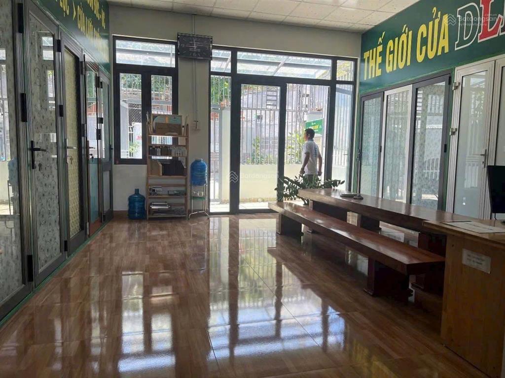 Bán nhà mt kinh doanhdt84m22tầng3pnvinh hoànha trangchỉ 3ty5(ngộp bank)