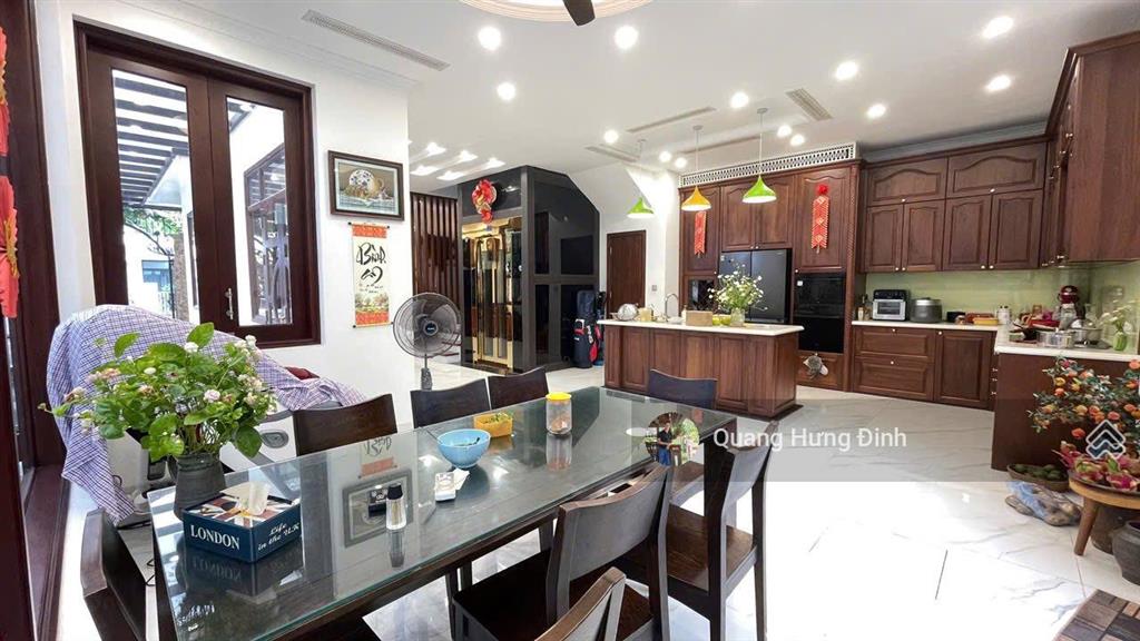 Chính chủ anh hùng bán biệt thự an vượng villa  dương nội  190m  4 tầng thang máy  chỉ 44 tỷ tl