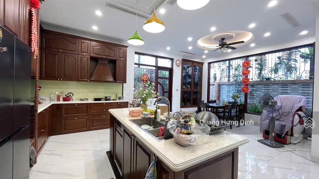 Chính chủ anh hùng bán biệt thự an vượng villa  dương nội  190m  4 tầng thang máy  chỉ 44 tỷ tl