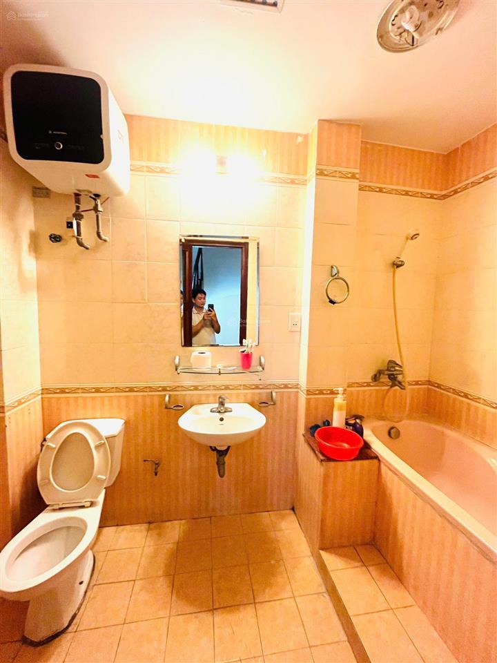 Cho thuê nhà 50m*4.5 tầng, mt 4.2m, full đồ đẹp, ngõ 8 trần quang diệu, đống đa, giá 23 triệu/tháng