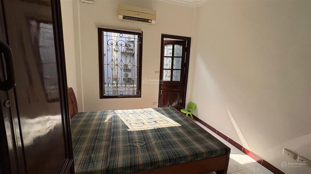 Cho thuê nhà nguyên căn 30m2*5 tầng, full đồ, ngõ 15 nguyễn tri phương, ba đình, giá 15 triệu