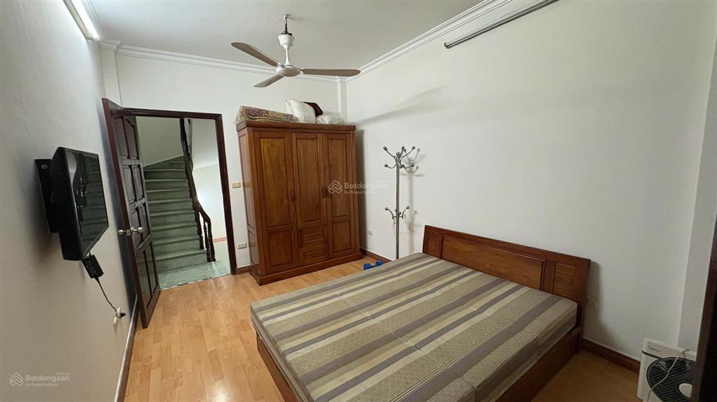 Cho thuê nhà nguyên căn 30m2*5 tầng, full đồ, ngõ 15 nguyễn tri phương, ba đình, giá 15 triệu