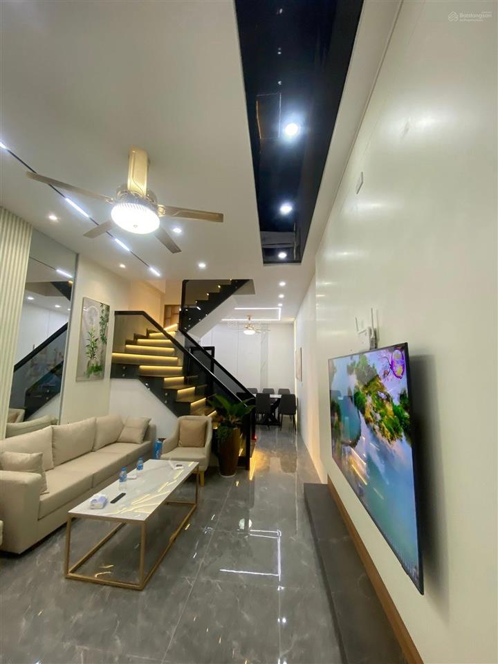 Nhà siêu đẹp thịnh quang, mặt ngõ kinh doanh, ngõ thông, 50m ra phố chính, dòng tiền tốt, 45m2x5t